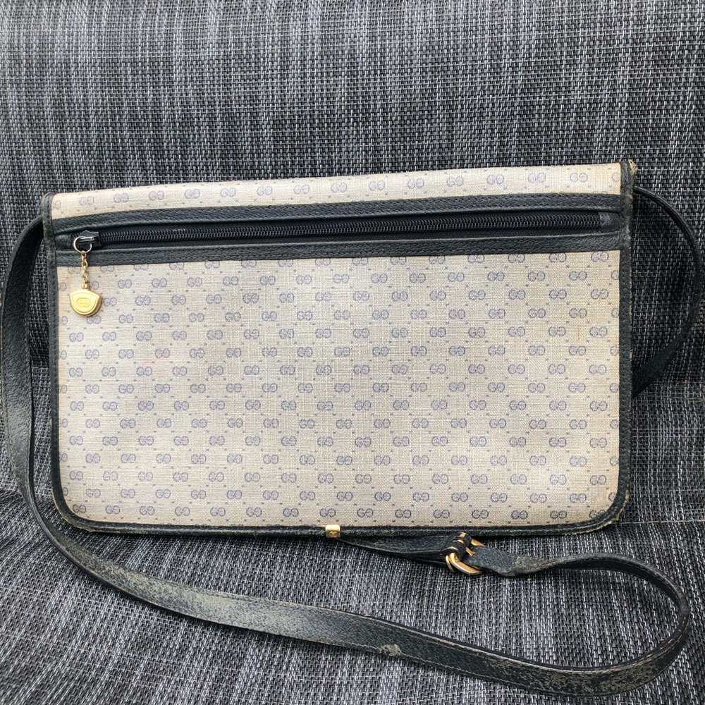 Gucci Black and Cream Shoulder Bag - Picture 2 of 11